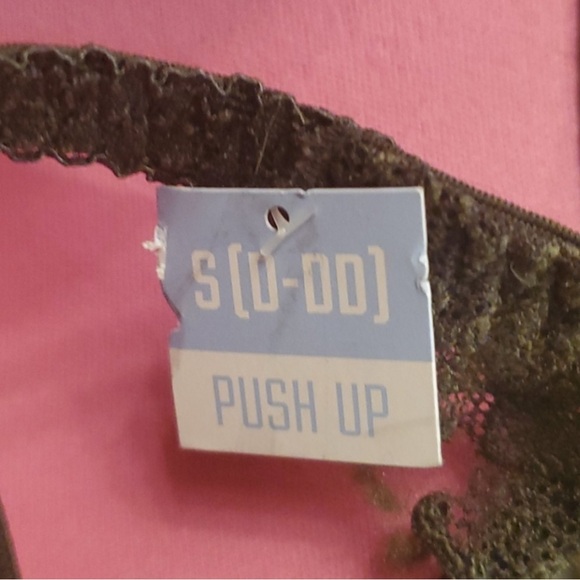 💚💚 BRAND NEW 💚💚 PINK VICTORIA SECRET BRALETTE - Picture 5 of 6